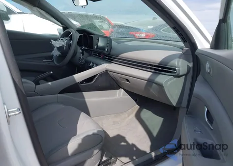 2021 Hyundai Elantra Se z USA, uszkodzony, nr VIN 5NPLL4AG1MH040362